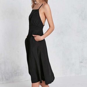Dolly Backless Apron Midi Dress - Urban Outfitters